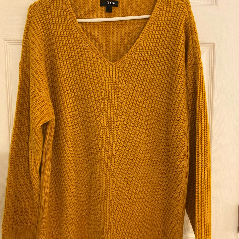 Mustard v-neck sweater